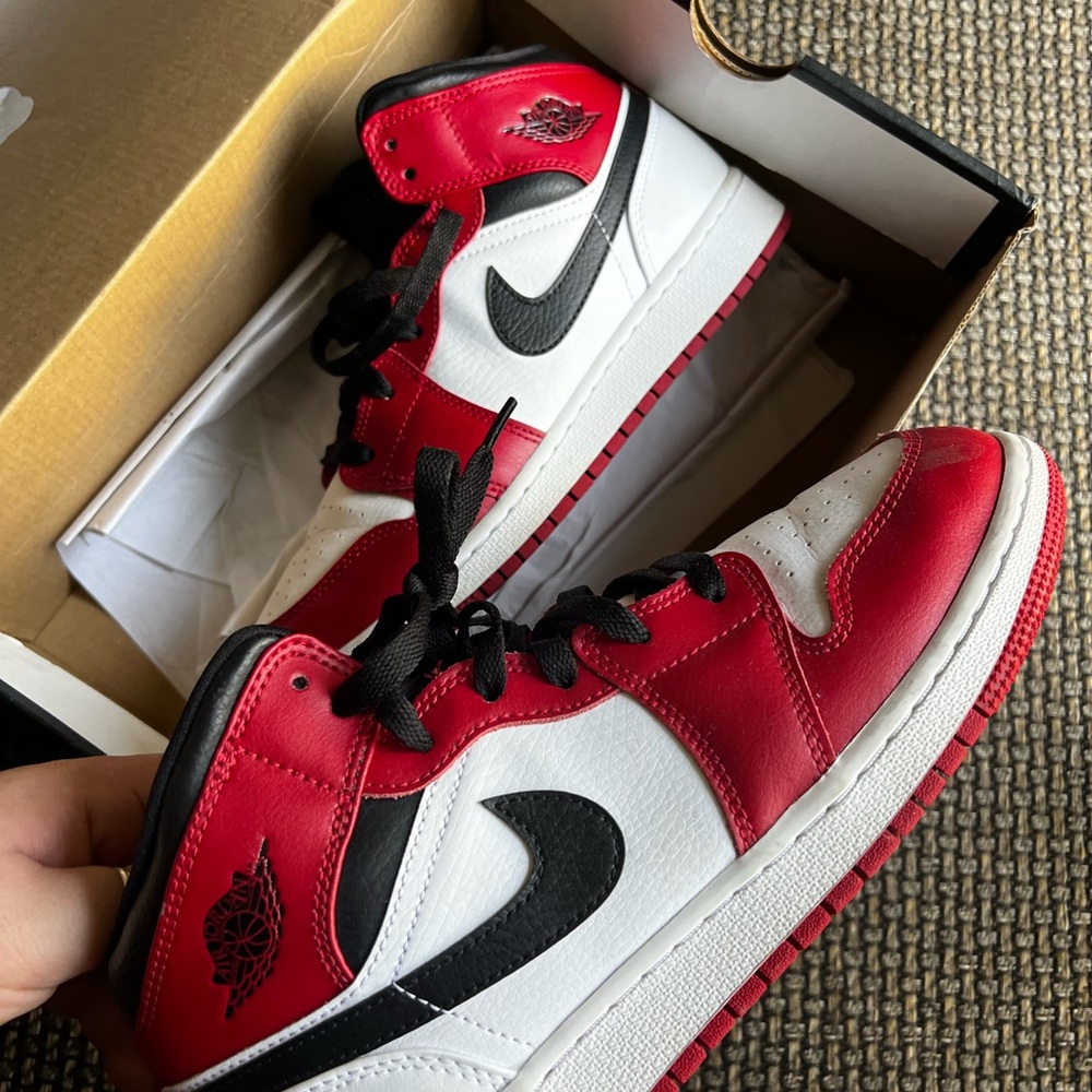 Air Jordan 1s - Picture 3 of 5
